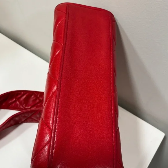 Chanel Vintage Red covered CC lambskin flap bag - Picture 5 of 11